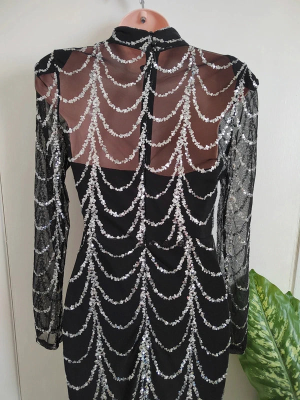 Miss Ord Black & Silver Wave Sequin Mesh Long Sleeve Maxi Gown – Size Small