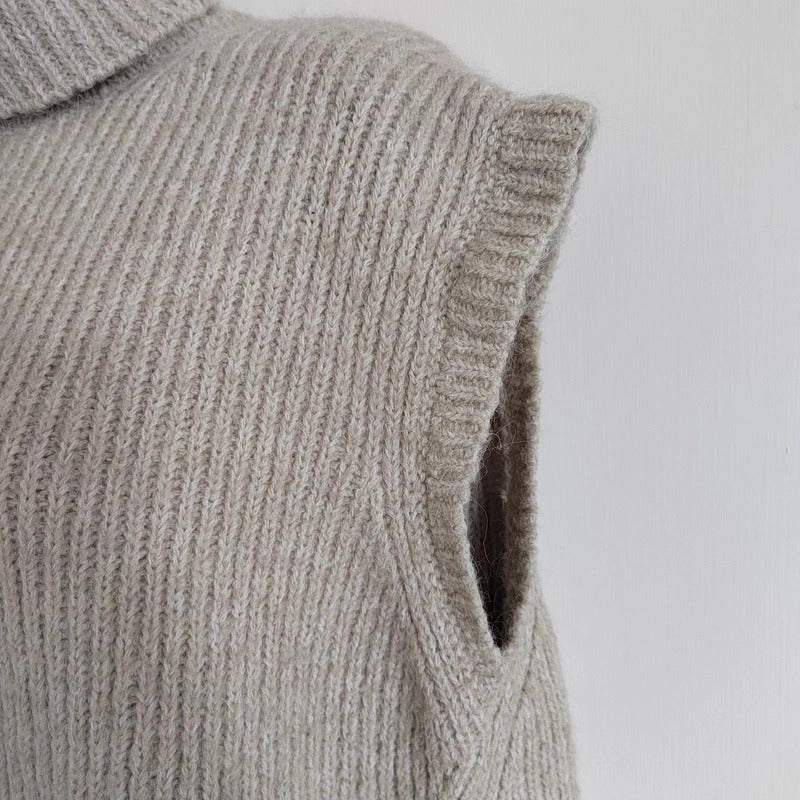 Zara Oatmeal Ribbed Knit Turtleneck Sweater Vest – 9% Wool Blend – Size Large
