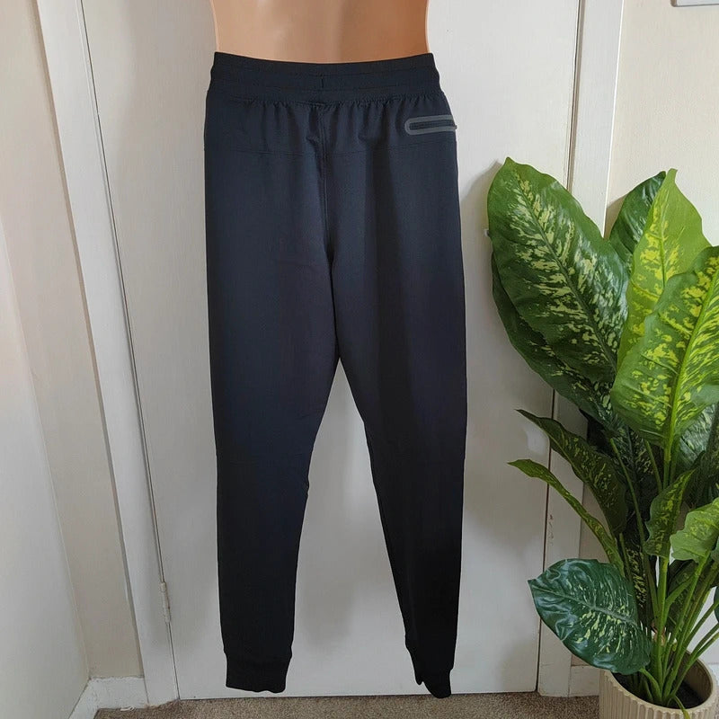 Under Armour Men's Sportstyle Tapered Joggers – Black – Size Small