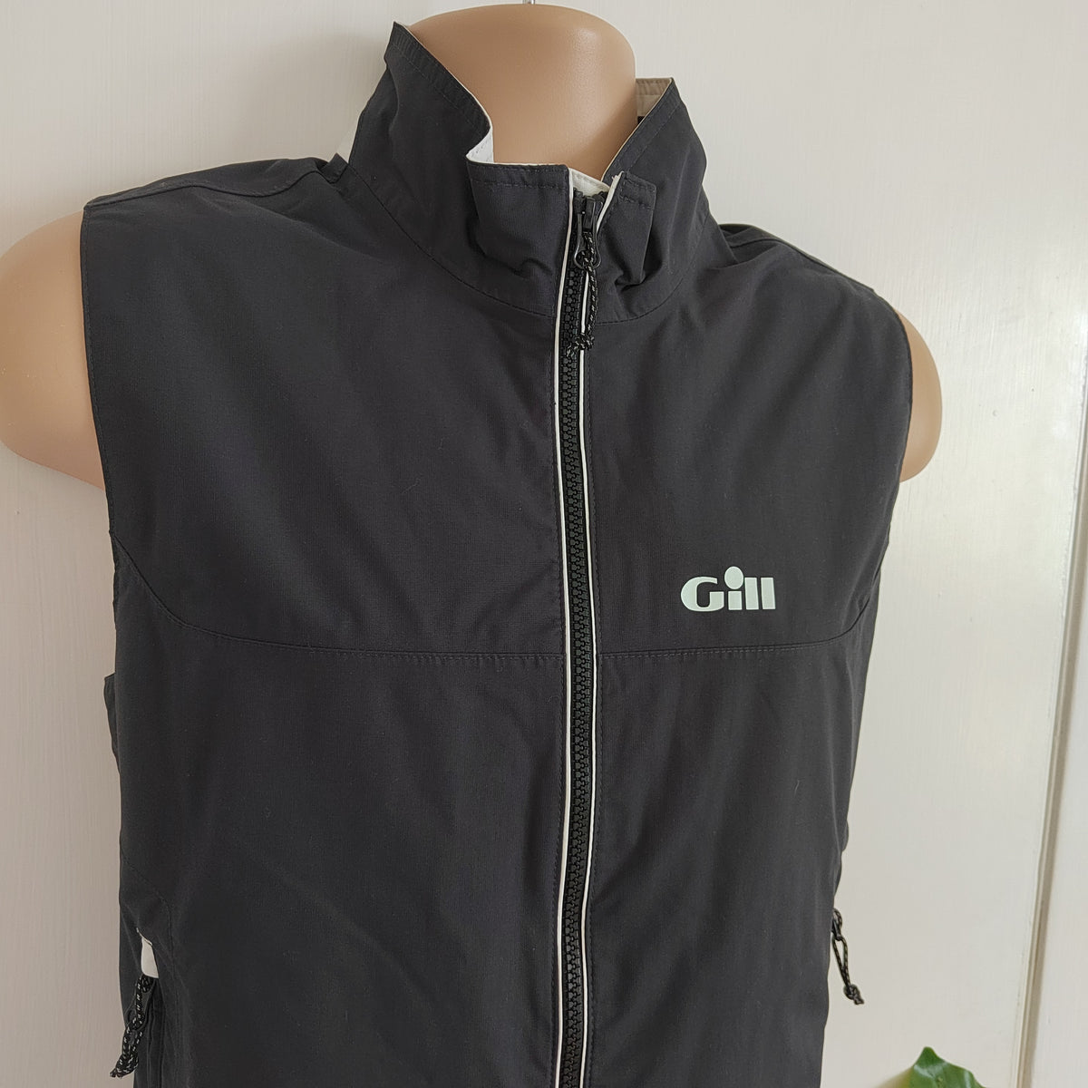 Men's Gill Marine Inshore Sport Gilet - Size Small NWOT
