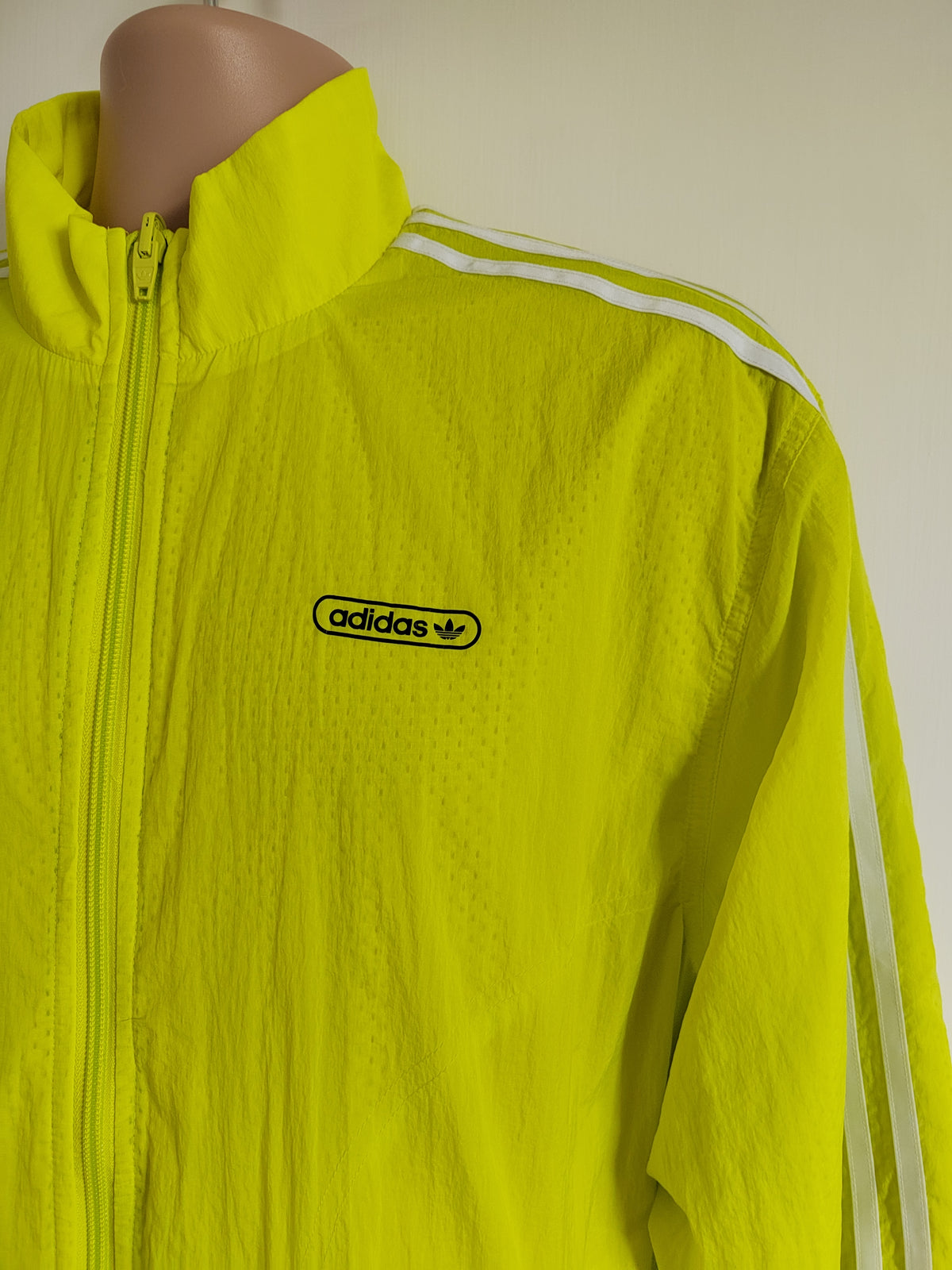 Adidas Originals "Reverse Track" Mesh Windbreaker Jacket - Size Small NWOT