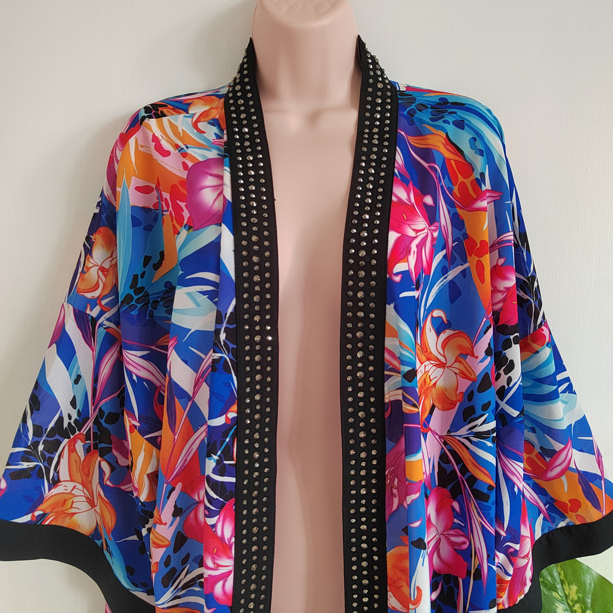 Julien Macdonald Tropical Floral Studded Kimono Cardigan - Size Large RRP £40