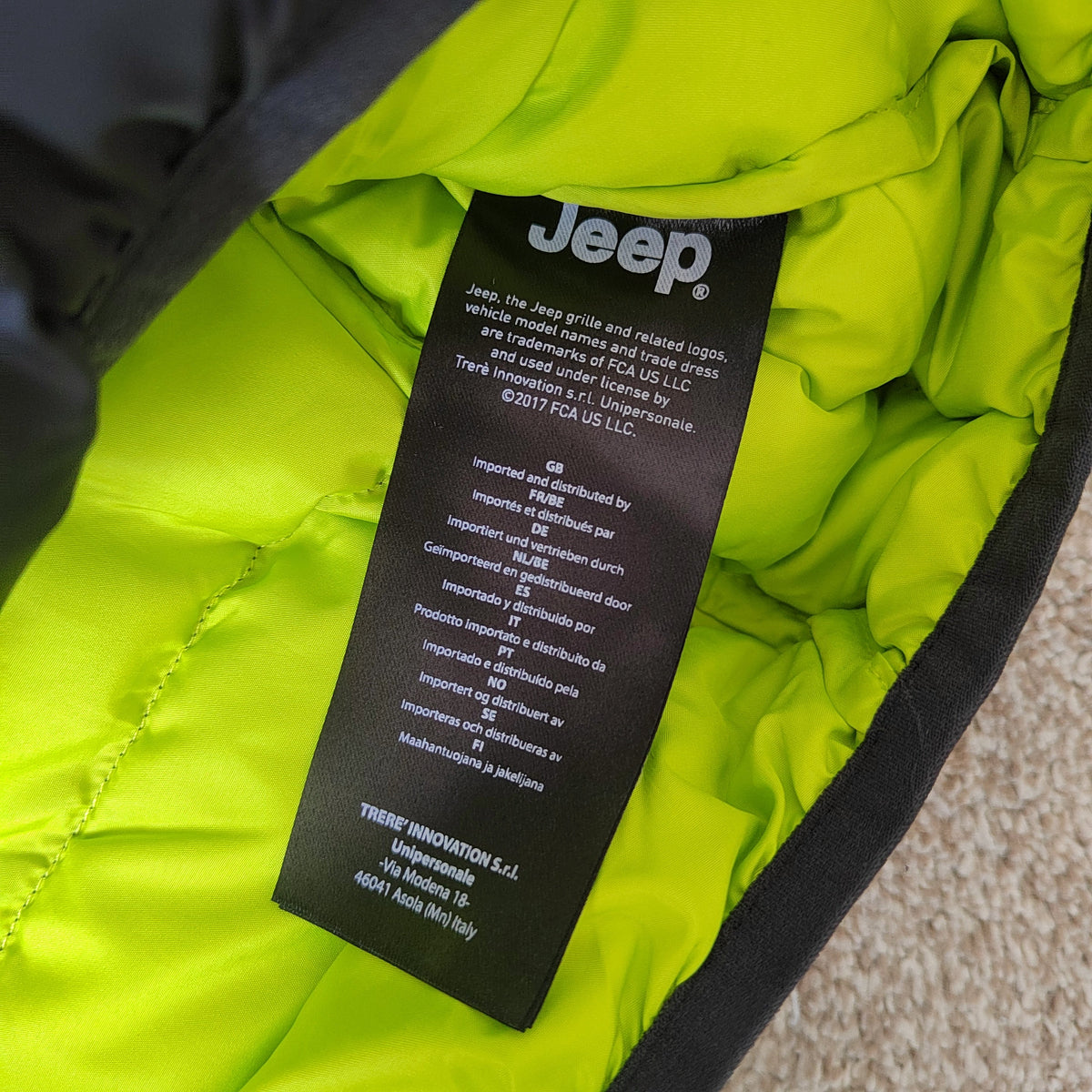 Jeep Lightweight Hooded Puffer Jacket - Size Medium NWOT