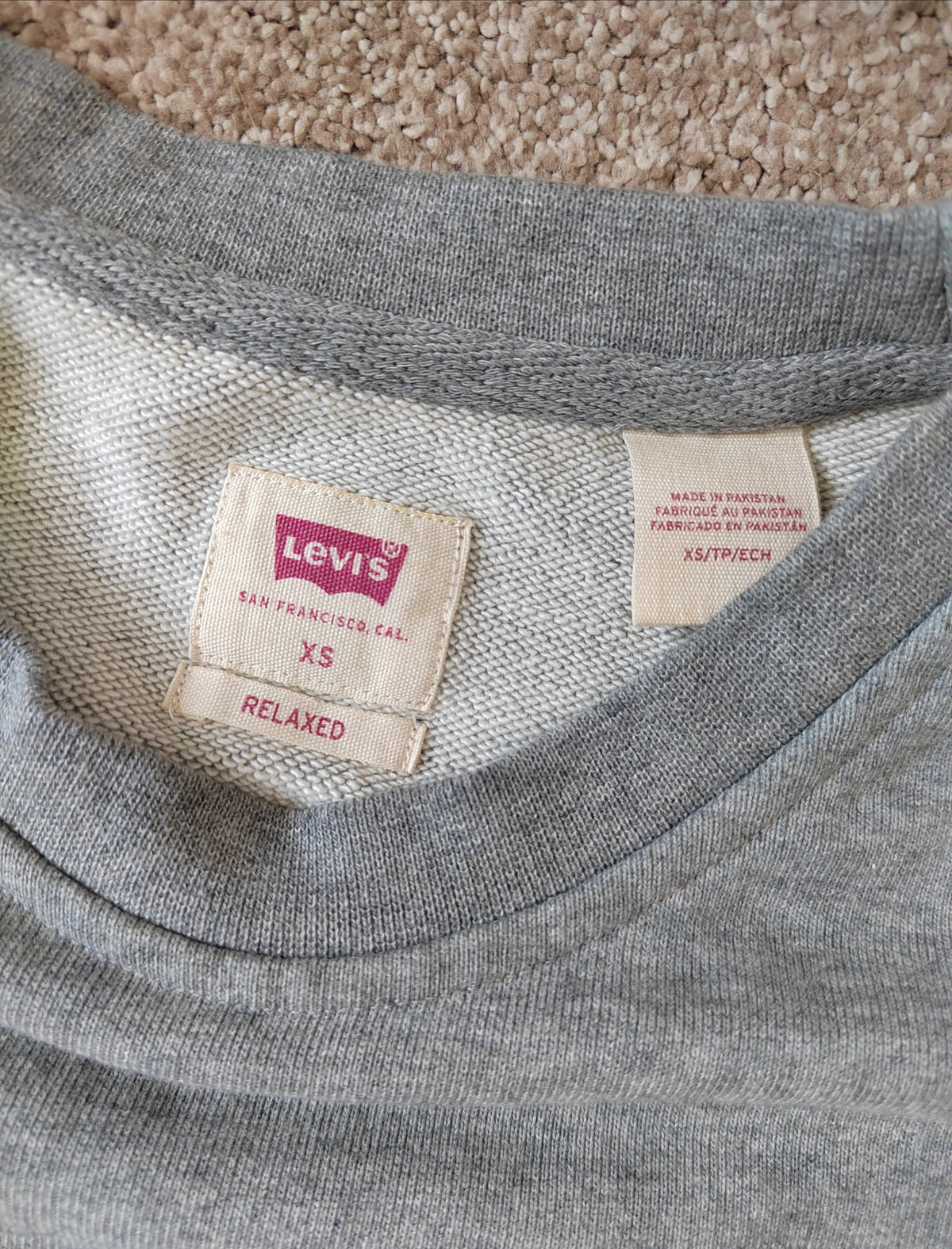 Levi's Men's Relaxed Fit Graphic Outline Logo Crewneck Sweatshirt - Size XS