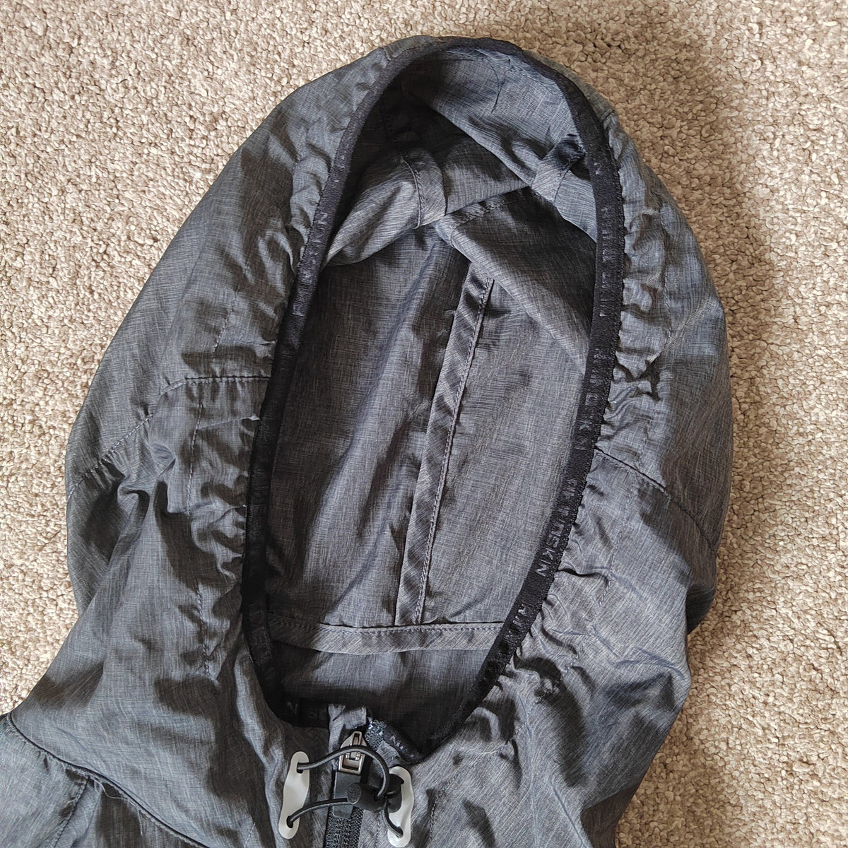 Rhino Skin Lightweight Hooded Performance Windbreaker Jacket – Heather Charcoal - Size Small