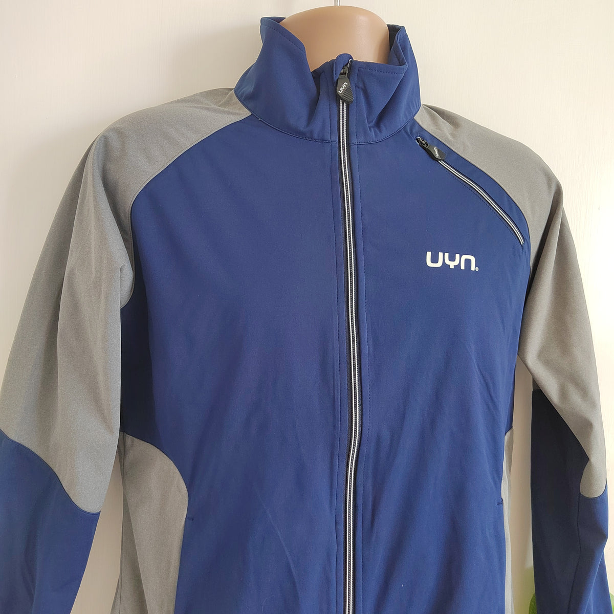 UYN (Unleash Your Nature) Men’s Technical Softshell Training Jacket - Size Small