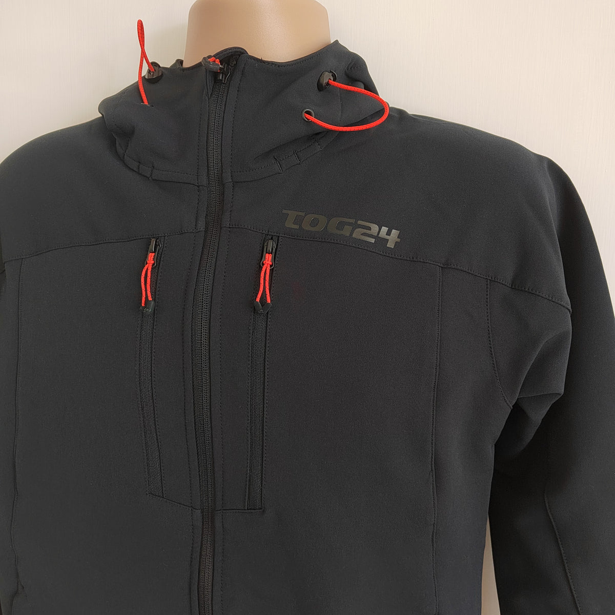TOG24 Men’s Wagner All Terrain Softshell Jacket – Black - Size Small NWOT