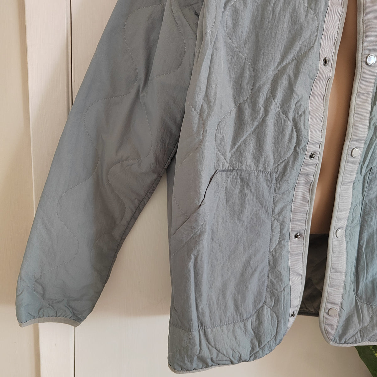 Columbia Doverwood Crinkle Fabric Quilted Liner Jacket - Grey - Size Medium NWOT