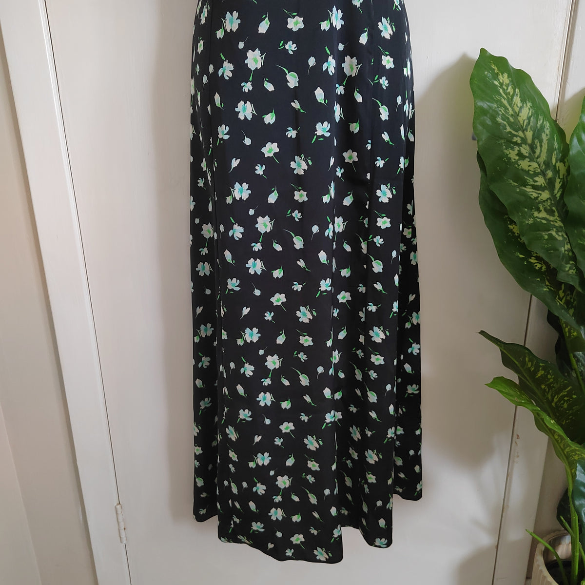 Lucy Mecklenburgh x V by Very Mixed Floral Print Midi Tea Dress – Size 12