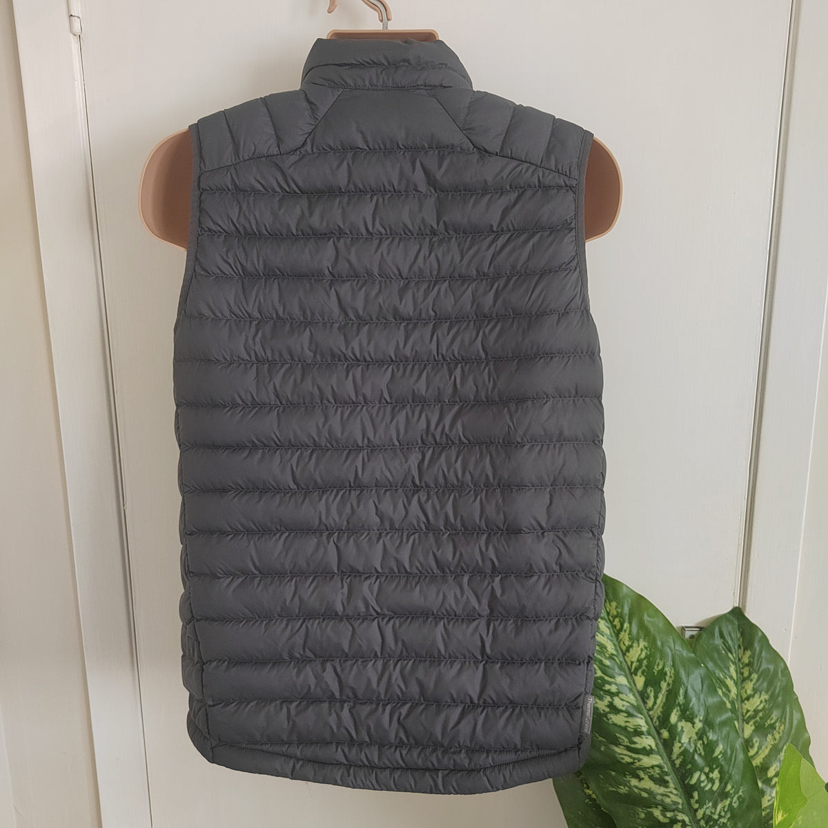 Sprayway Men’s Thirlmere Insulated Vest / Gilet – Charcoal Grey (Size Small) – New Without Tags
