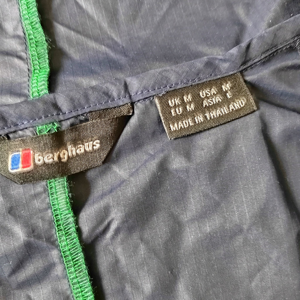 Berghaus Men's Corbeck Windbreaker Jacket – Navy/White – Size Medium
