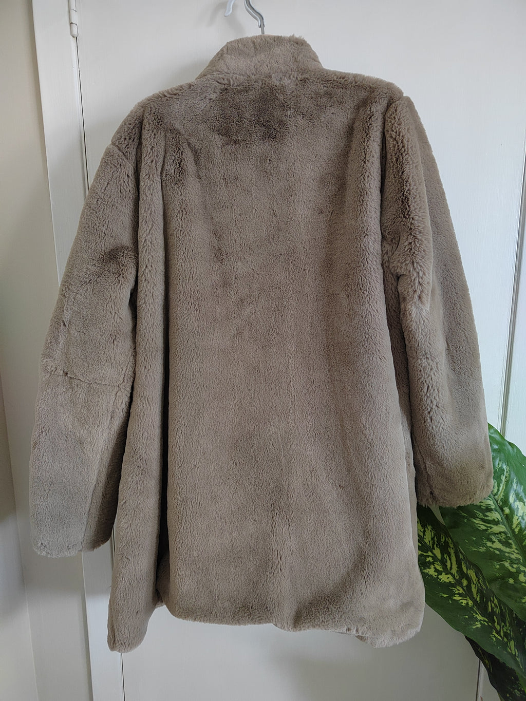 Rino & Pelle ‘Nonna’ Oversized Plush Faux Fur Jacket - Size 18