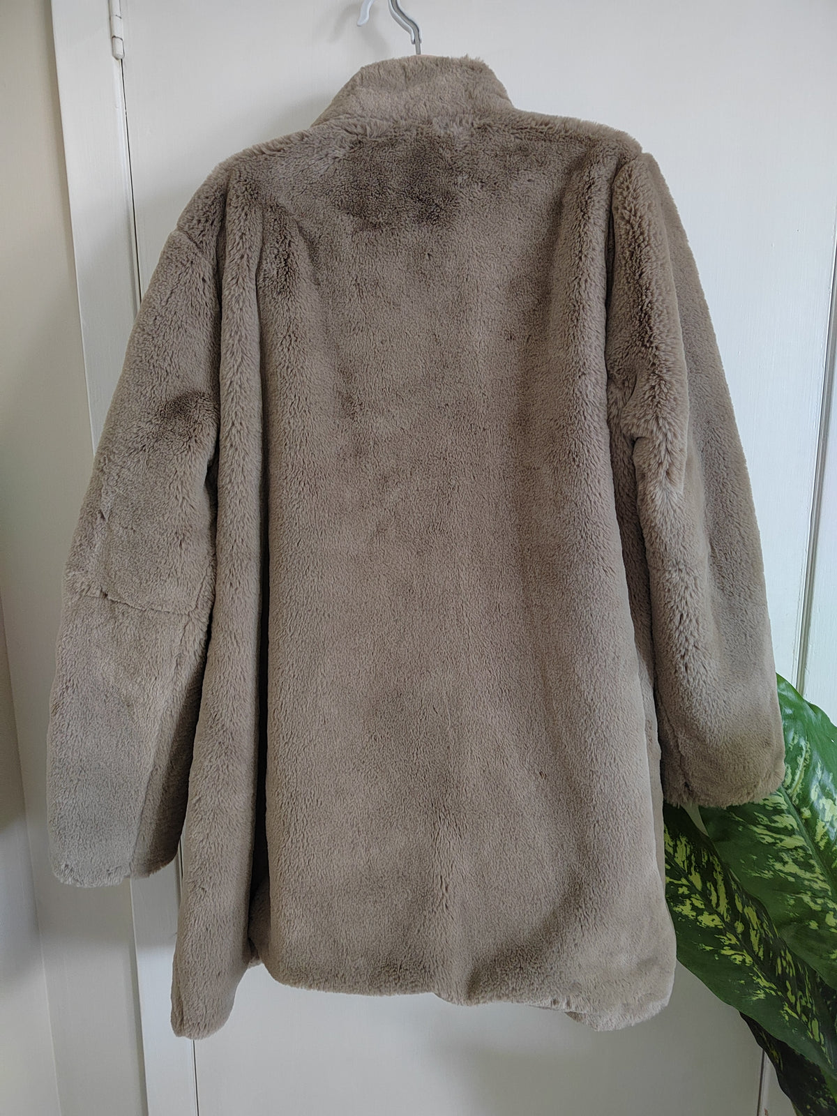 Rino & Pelle ‘Nonna’ Oversized Plush Faux Fur Jacket - Size 18