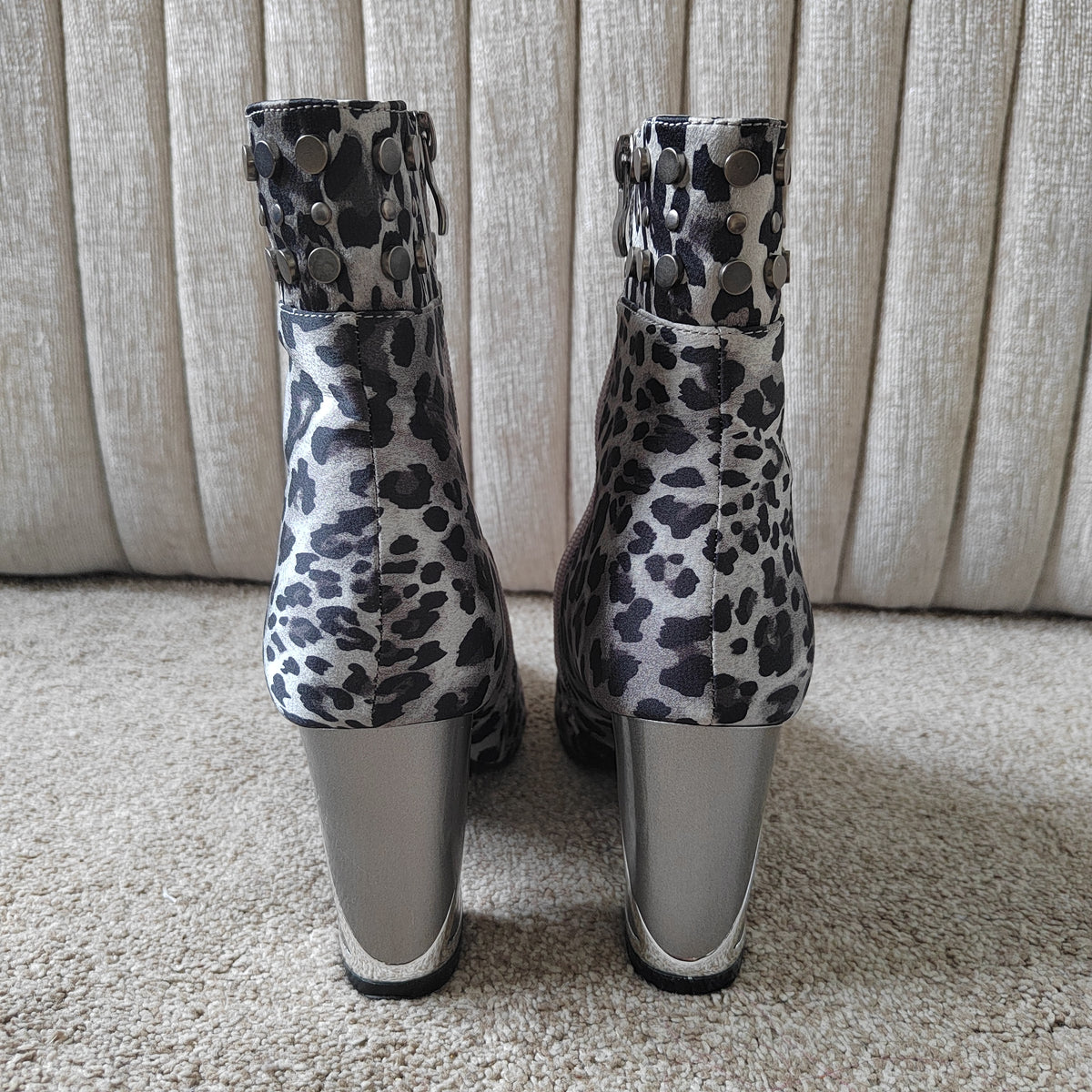 M by Moda "Kristian" Grey Leopard Fabric Ankle Boots (With Box) - Size 5