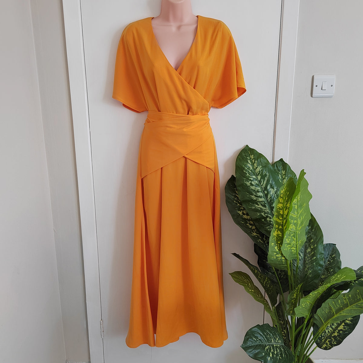 Paisie Flare Sleeve Maxi Wrap Dress in Vibrant Orange – Size 12
