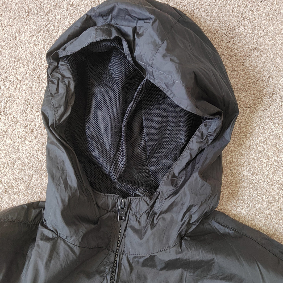 French Connection Men’s Hooded Windbreaker Jacket – Size Small