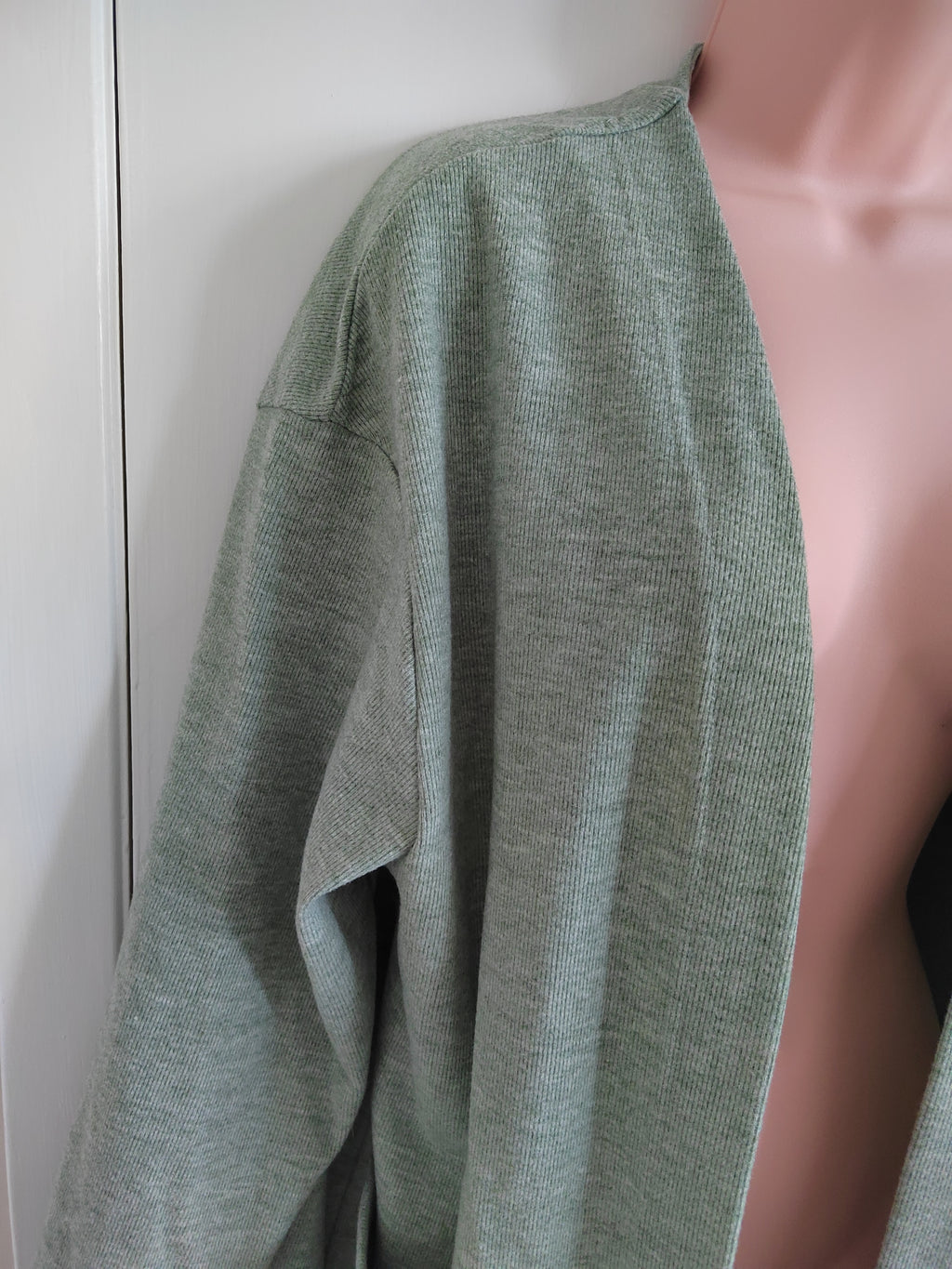 Stradivarius Sage Green Ribbed Open Front Duster Cardigan — Size 12/14 NWOT