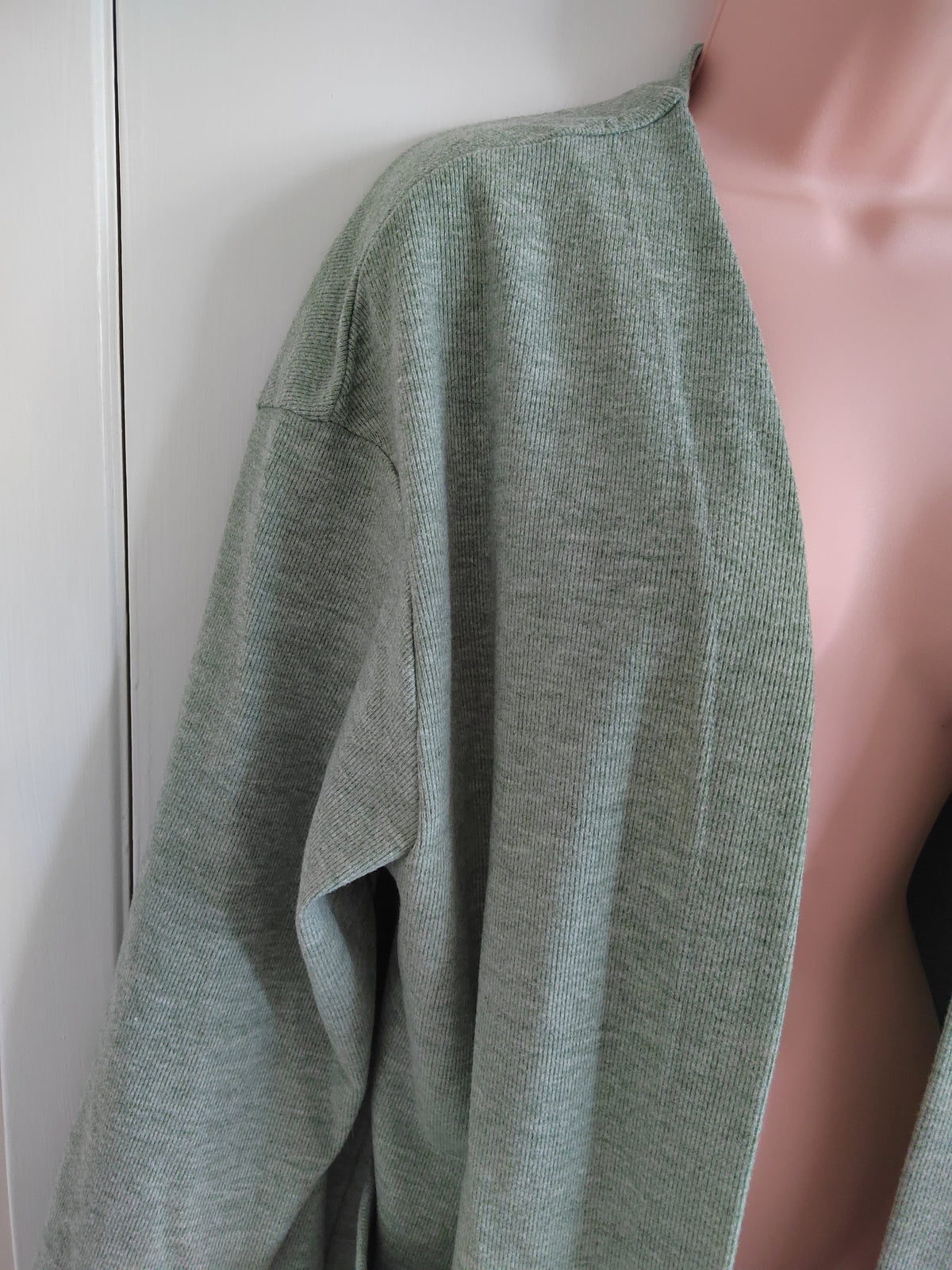 Stradivarius Sage Green Ribbed Open Front Duster Cardigan — Size 12/14 NWOT