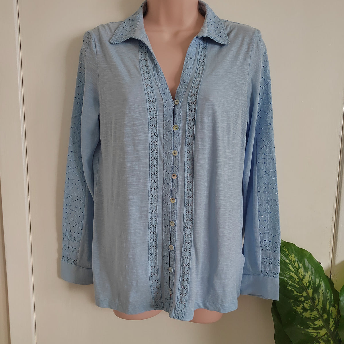 Mistral Light Blue Slub Knit Eyelet Lace Blouse 100% cotton – Size 10